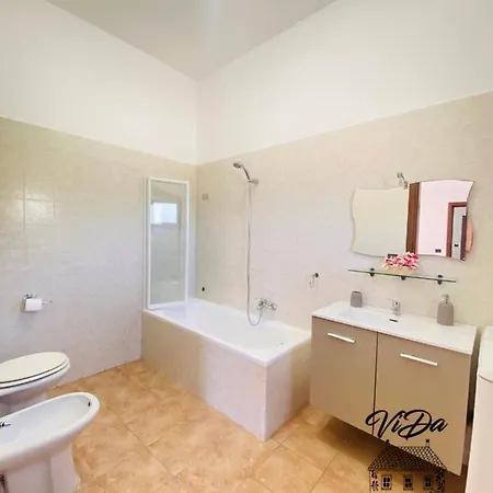 Vida Apartments Casa Vacanze Frigole Esterno foto